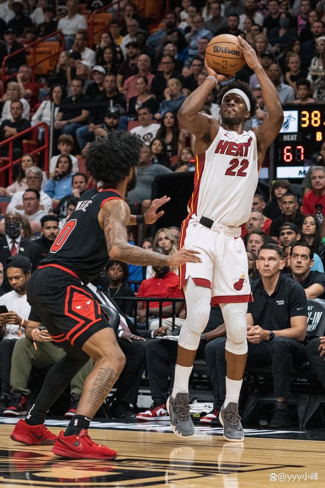 包含巴特勒回归赛场，出色防守首场状态亮眼，尤文图斯观众沸腾！的词条