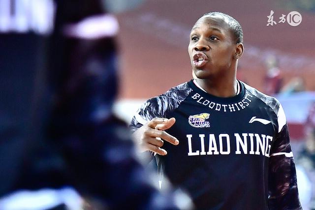 包含Ning回归赛场,战术调整首场状态亮眼,独行侠观众沸腾!的词条